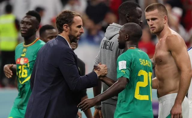 皇冠体育登陆首页-南门：年轻人进步惊人 福登：贝林厄姆将成世界最佳